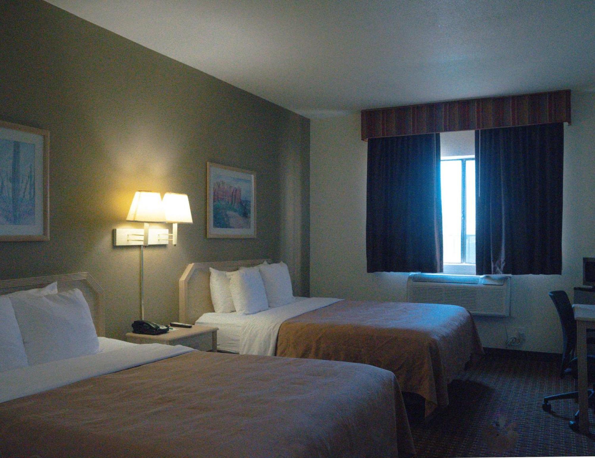 Quality Inn & Suites Юма Екстериор снимка