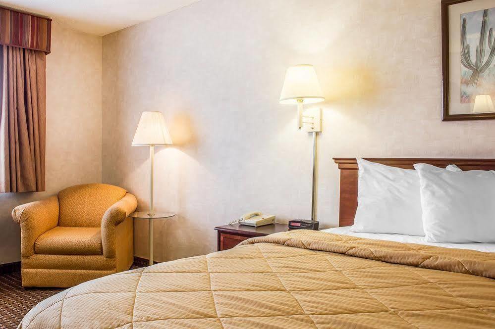 Quality Inn & Suites Юма Екстериор снимка