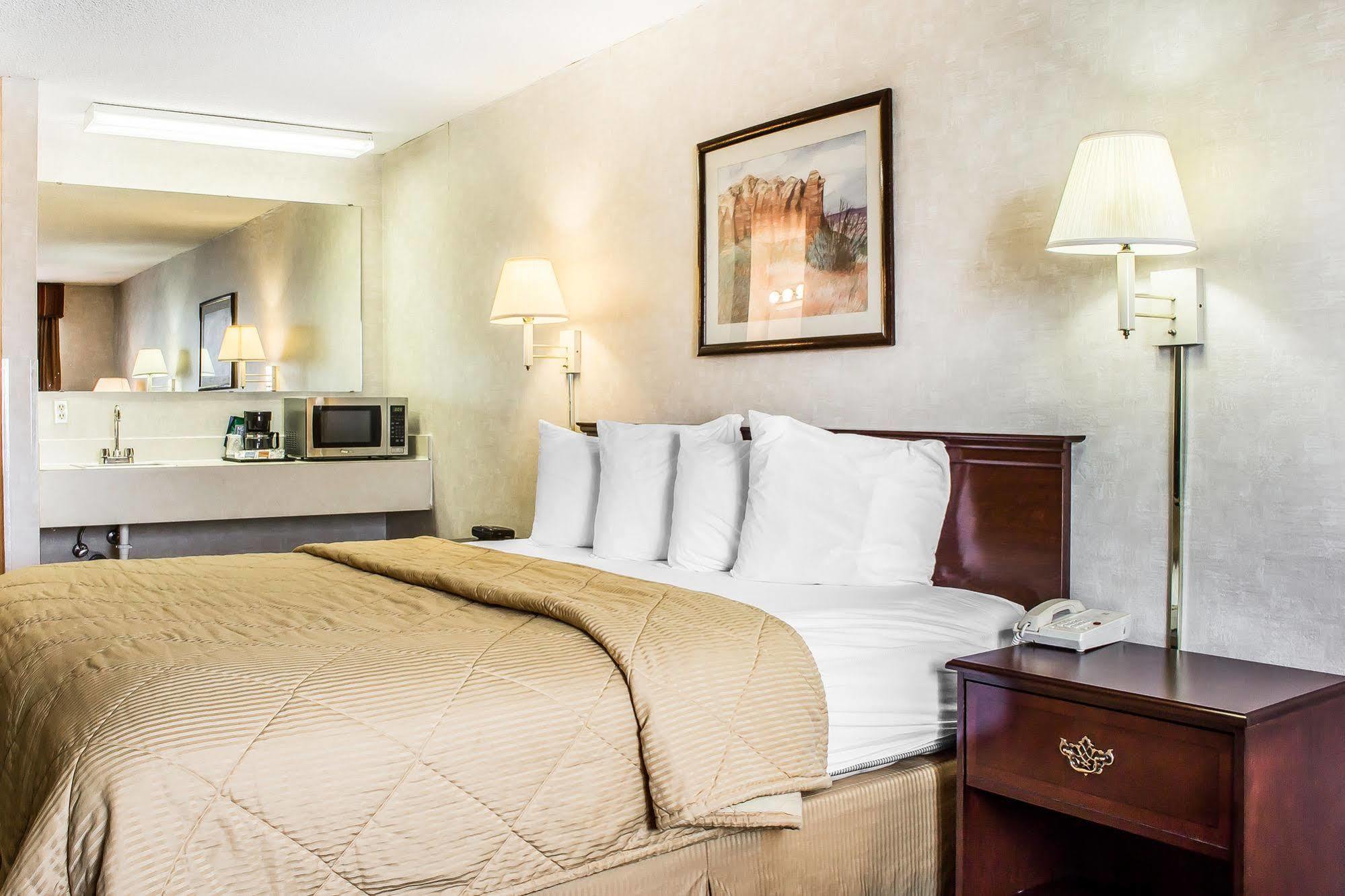 Quality Inn & Suites Юма Екстериор снимка